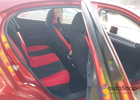 2016 Scion Ia z USA, uszkodzony, nr VIN 3MYDLBZVXGY100403